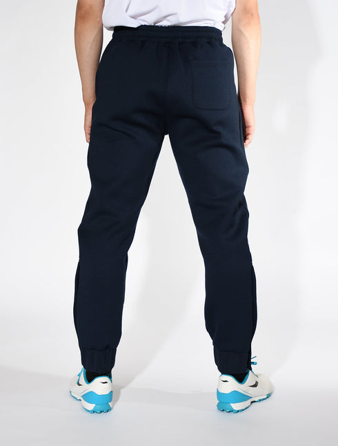 スクアドラ / ダンボールニット・スウェットロングパンツ / セットアップ着用も可能なスウェットロングパンツ。