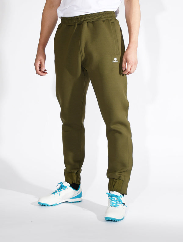 スクアドラ / ダンボールニット・スウェットロングパンツ / サイズ展開も豊富だから、誰にでもぴったりな一枚が見つかる。