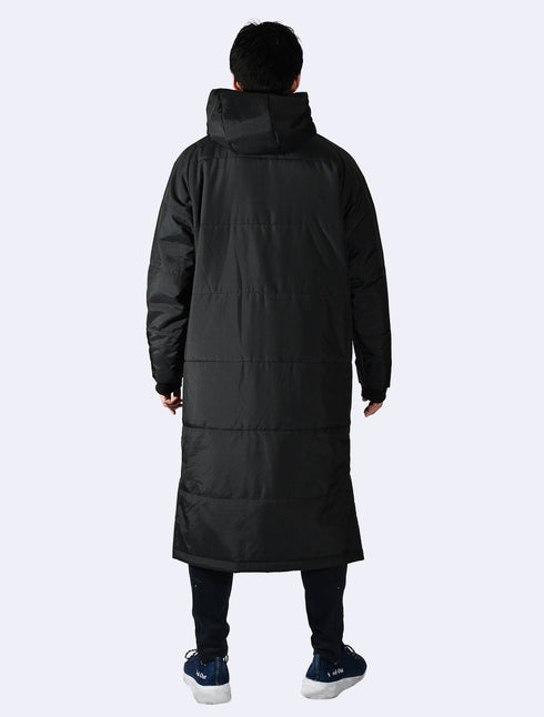 スクアドラ / ロングベンチコート / 防風性・撥水性のあるポリエステル素材で、真冬でもしっかり暖かい。