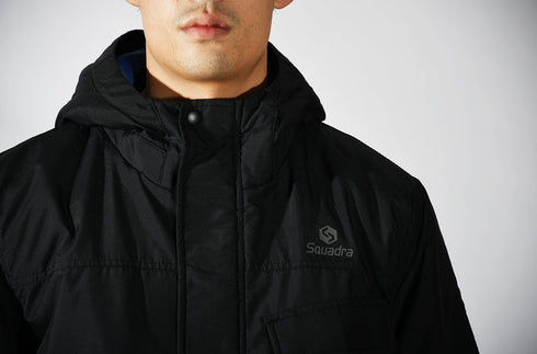 スクアドラ / コーチング中綿フーディハーフコート / 防風性も備えた温かい仕様だから、真冬でも快適に着用できます。