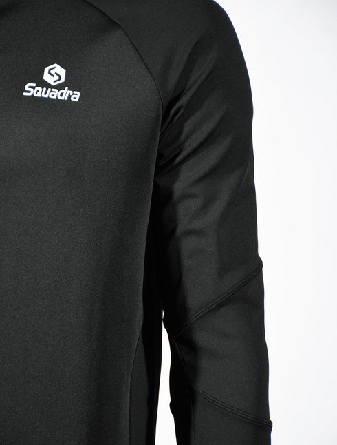 スクアドラ / テックニット・コンプレッショントレーニングプルオーバー / そで部分がコンプレッション素材に切り替えられた、パフォーマンスギアシャツ。