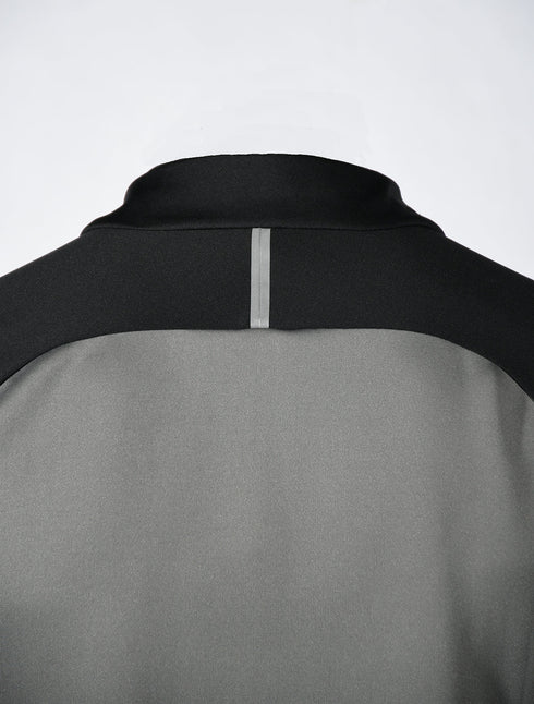 スクアドラ / テックニット・コンプレッショントレーニングプルオーバー / 適度なコンプレッション素材で、トレーニングを快適に。