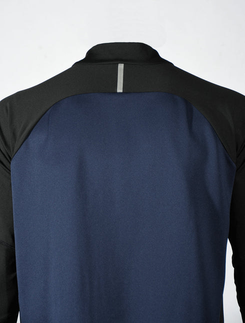 スクアドラ / テックニット・コンプレッショントレーニングプルオーバー / 3色展開のコンプレッションシャツ。