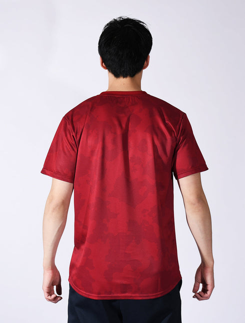 スクアドラ / グラフィック プラクティスシャツ / 存在感あるタイガーカモ柄を引き立てるため、ロゴサイズやシルエットを細部まで調整したプラクティスシャツ。