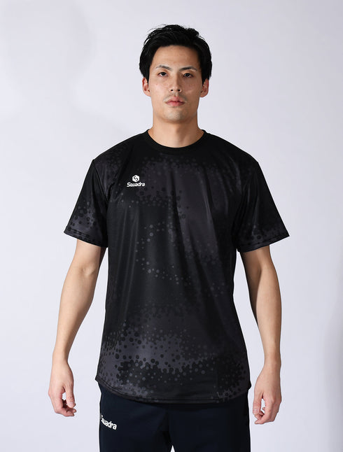 スクアドラ / グラフィック プラクティスシャツ / 優れた遮熱クーリング性で真夏のトレーニングにもぴったり。