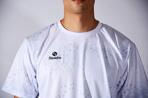 スクアドラ / グラフィック プラクティスシャツ / 個人での練習着にもチームウェアにもおすすめなデザインプラクティスシャツ。