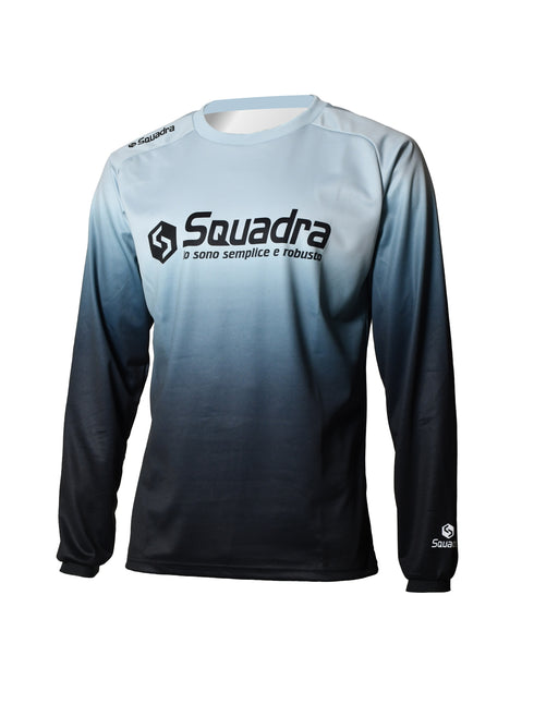 スクアドラ / グラフィックロングスリーブプラクティスシャツ 着用感に優れたメンズスポーツウェア。