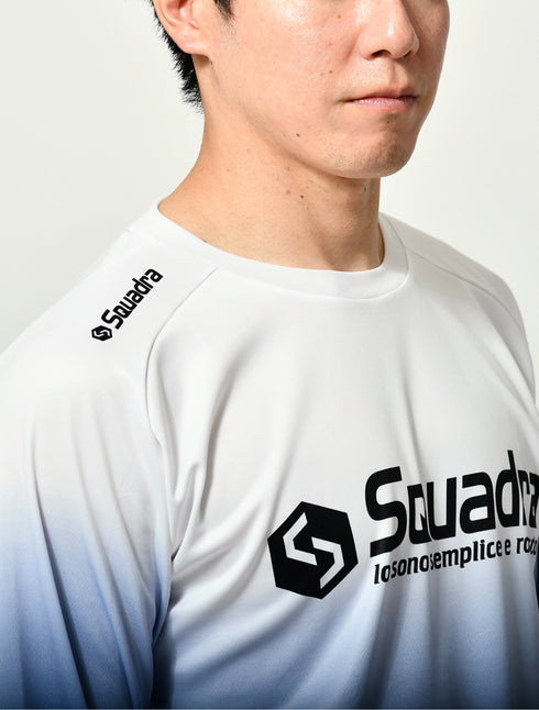 スクアドラ / グラフィックロングスリーブプラクティスシャツ 吸汗速乾素材を採用したプラクティスシャツ。