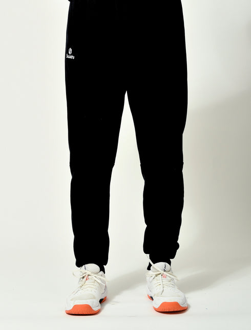 スクアドラ / DRY スウェットロングパンツ ポリエステル素材を混紡し、軽量化を実現。