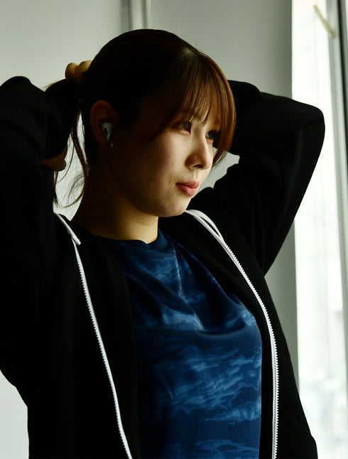 スクアドラ / DRYスウェットフルジップフーディジャケット / トレーニングにもデイリーユースにも最適。ドライ機能でさらっと快適なスウェットフーディジャケット。