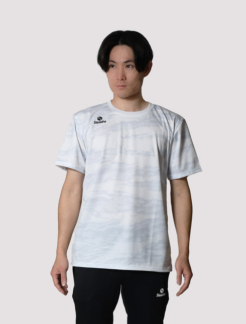 スクアドラ / グラフィック プラクティスシャツ タイガーカモ2 アクティブなイメージのタイガーカモ柄のプラクティスシャツ。