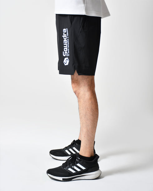 スクアドラ/スクアドラロゴショートパンツ(WEB限定)/トレーニングにも暑い時期の移動時にも使える、ちょうどいい丈のショートパンツ。