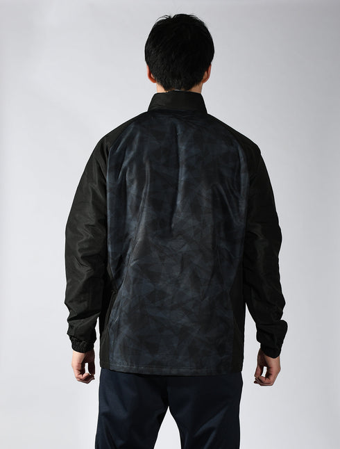 スクアドラ / 中綿キルト・ウィンドブレーカージャケット / 身頃にはトライアングル柄入りのアクティブな1枚。