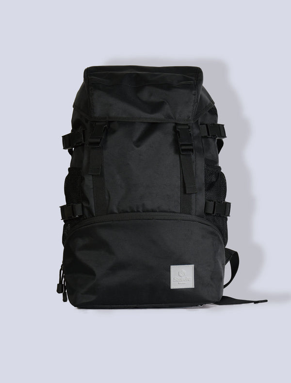 スクアドラ / バックパック (30L) スポーツウェア 大容量 リュック 合宿 旅行 スポーツバッグ 大収納 遠征 学校 チームバッグ サッカー バスケ バレー 多収納