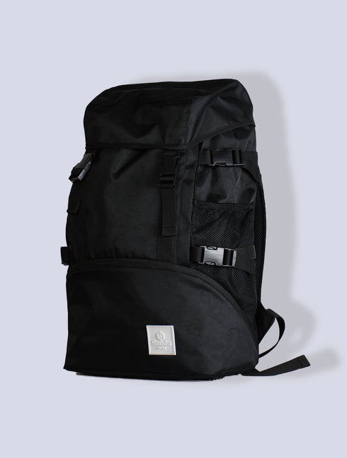 スクアドラ / バックパック (30L) スポーツウェア 大容量 リュック 合宿 旅行 スポーツバッグ 大収納 遠征 学校 チームバッグ サッカー バスケ バレー 多収納