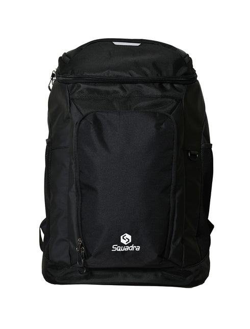 スクアドラ / チームバックパック (44L) サッカーやバスケ、陸上など競技を問わずに使用可能なバックパック。