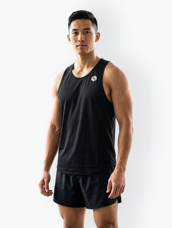 スクアドラ / ドライパフォーマンスランニングトップ / アクアホール加工を施し、高性能で超軽量のランニングトップ。